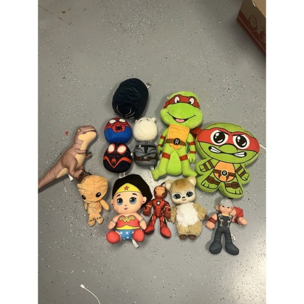 13 plush stuffed animal lot. star wars, squishmallow, spiderman, marvel, etc Z0